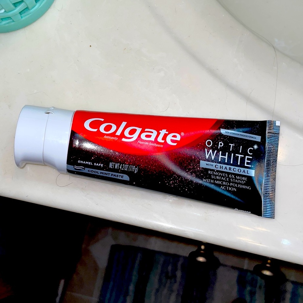 Colgate. Fluoride.